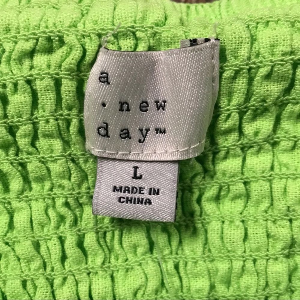 A New Day Off-the-Shoulder Ruffle Crop Top – Size L – Lime Green - NWT - Picture 6 of 7